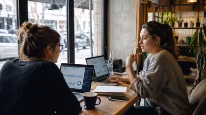 Side hustle po polsku. Jak młodzi specjaliści budują dodatkowe źródła dochodu obok etatu