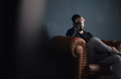 Jak radzić sobie z poczuciem wstydu wywołanym przez pracę?