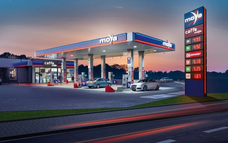 Pracownik/czka obsługi sprzedaży na stacji paliw