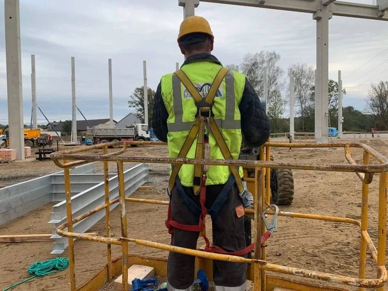 Monter/ka konstrukcji stalowych