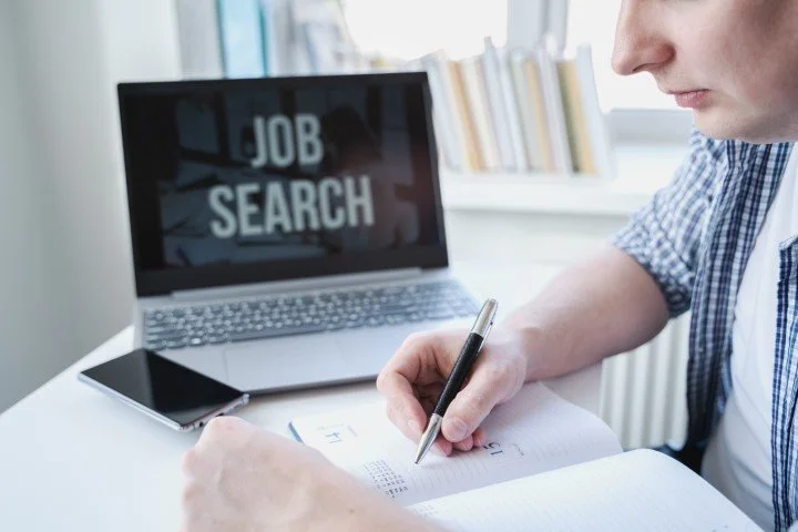 Szukanie pracy przy pomocy social mediów - jak prawidłowo szukać pracy?