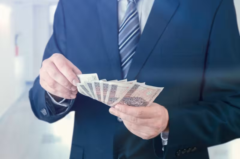 Trzynasta pensja dla budżetówki – co musisz wiedzieć?