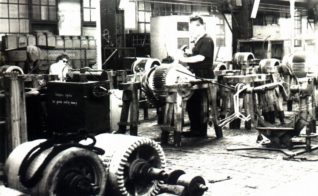 Zdjęcie przetwornicy przewoźnej w firmie Damel z 1962 r.